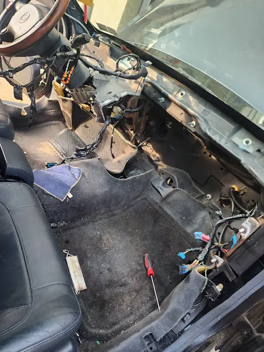 High Road Automotive 6