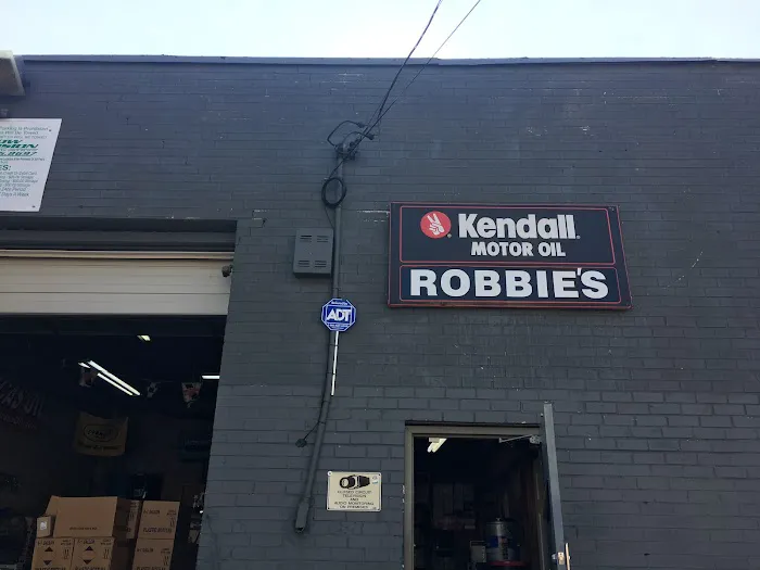 Robbie's Automotive | Wholesale Auto Supply Warehouse 2