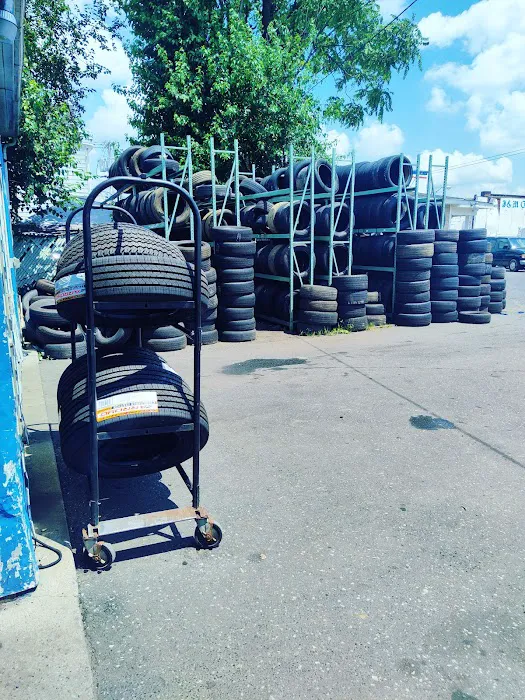 J & M Tire Service 0