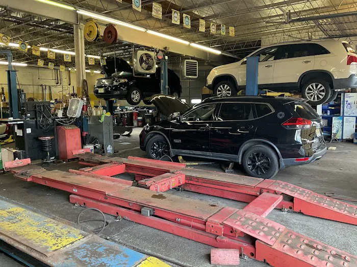Angelo’s & Paul’s Townline Auto Service 3