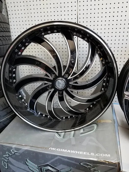 J R's Auto Parts 3