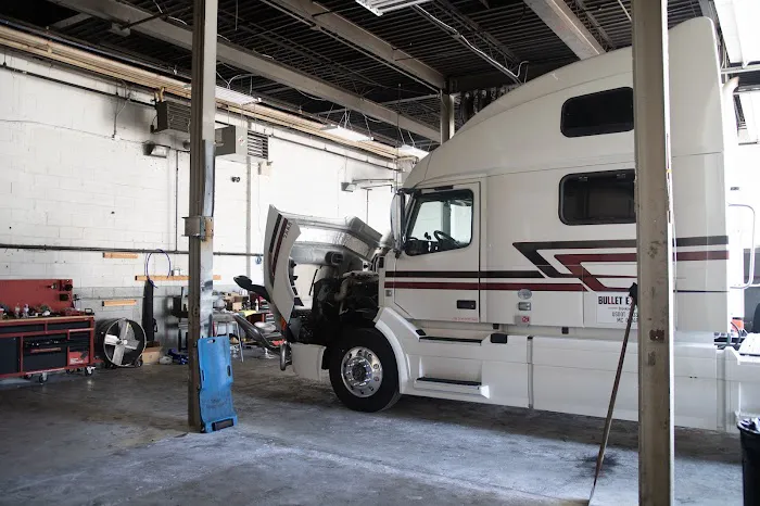 Mr. Truck & Trailer Repairs 3