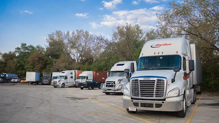 Mr. Truck & Trailer Repairs 8