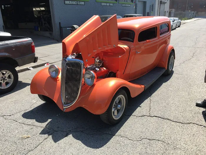 Skyline Auto Collision 8
