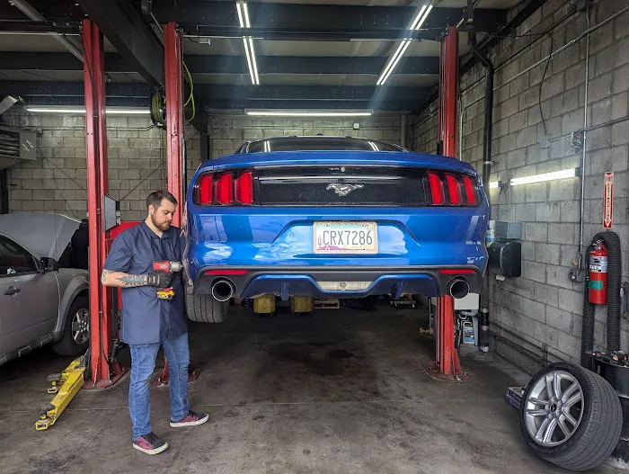 Randy's Downtown Garage - Auto Repair and Service 3