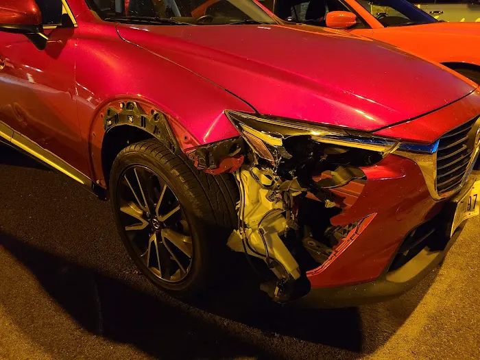 Auto Clinic LLC - Auto Body Repair & Collision Repair Service & Car Painting 3