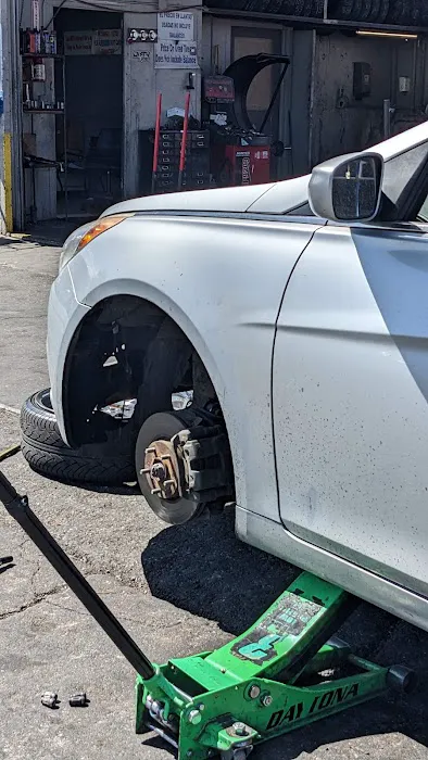 Melendez Auto Services & Tires 4