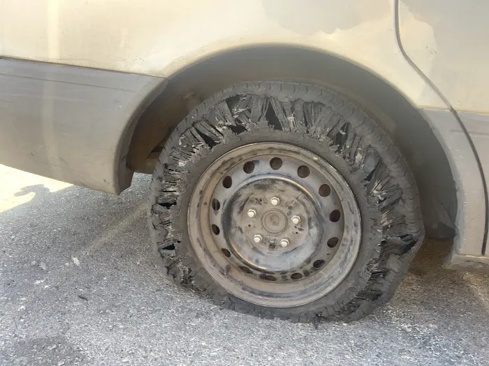 Durango Llantera Auto Shop & Tire Shop 2