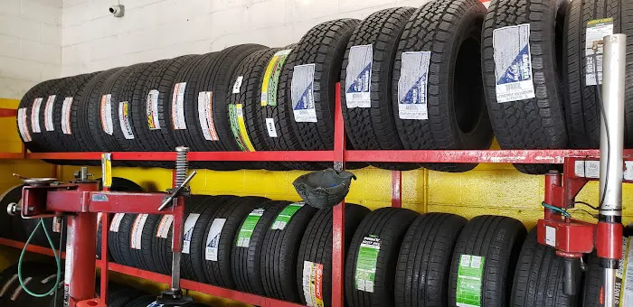 Durango Llantera Auto Shop & Tire Shop 6
