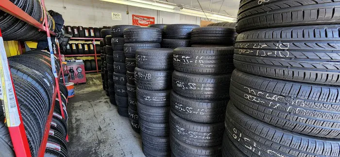 Durango Llantera Auto Shop & Tire Shop 9