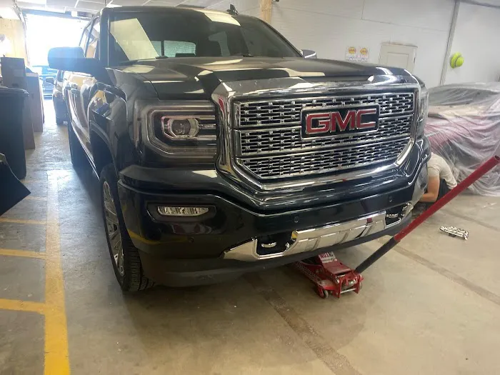 Zanesville Autobody Collision and Glass 9