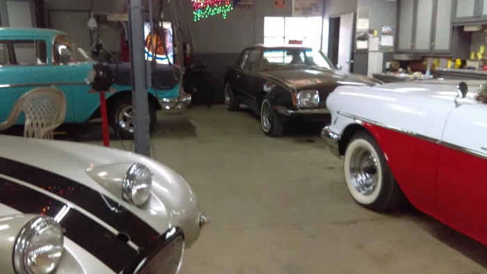 Phillips' Garage 8