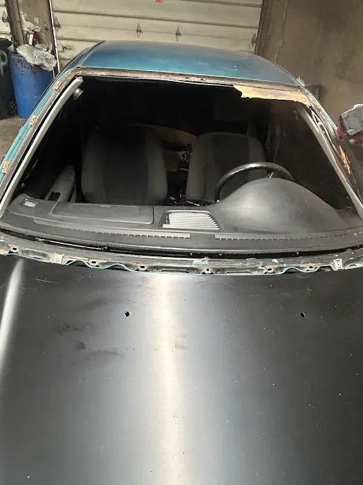 Wolf's Auto Glass II 1