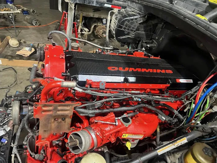 Diesel Mobile Truck & Trailer Repair LLC 8