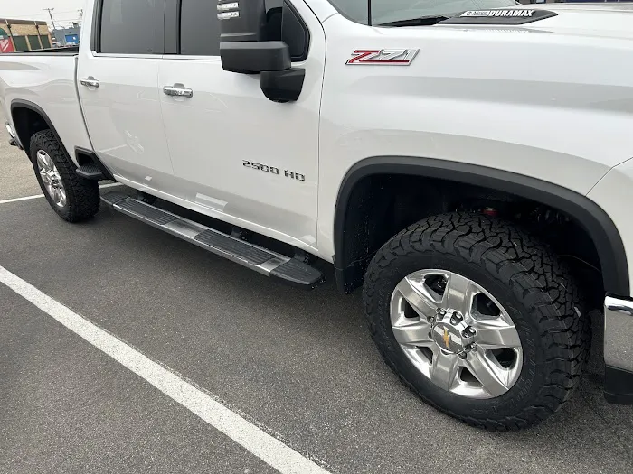 Detroit Tire and Auto 8