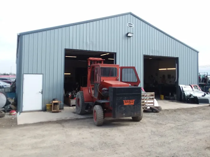 Kenny's Auto Wrecking 4