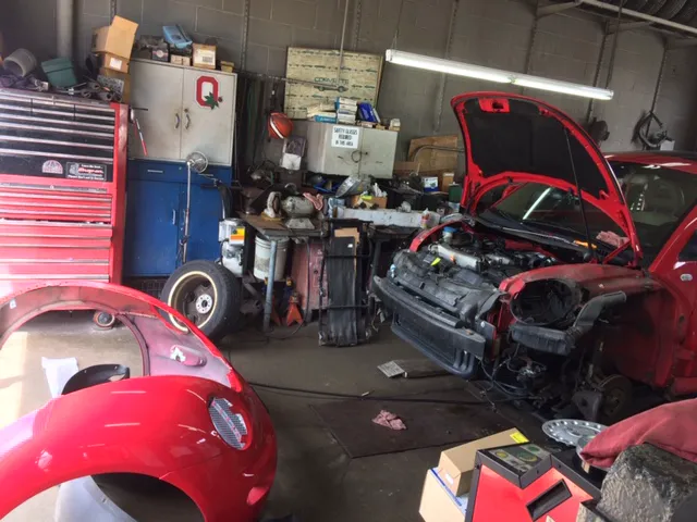 Hefner's Service Center 4