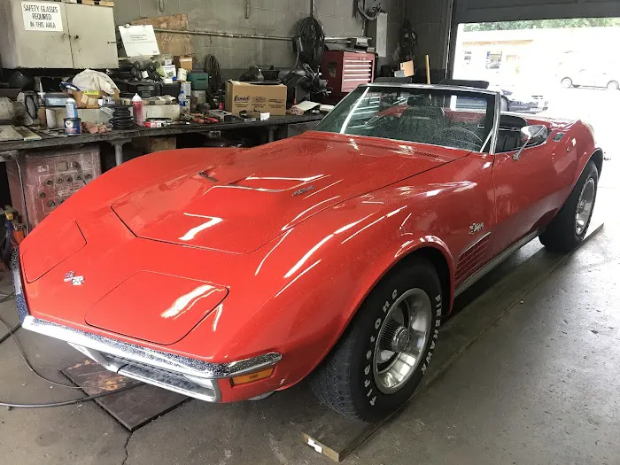 Hefner's Service Center 6