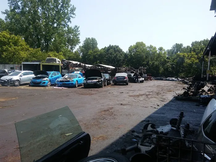 Cantley's Auto Parts 8