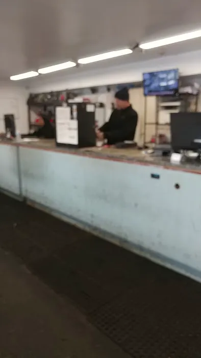 Cantley's Auto Parts 9