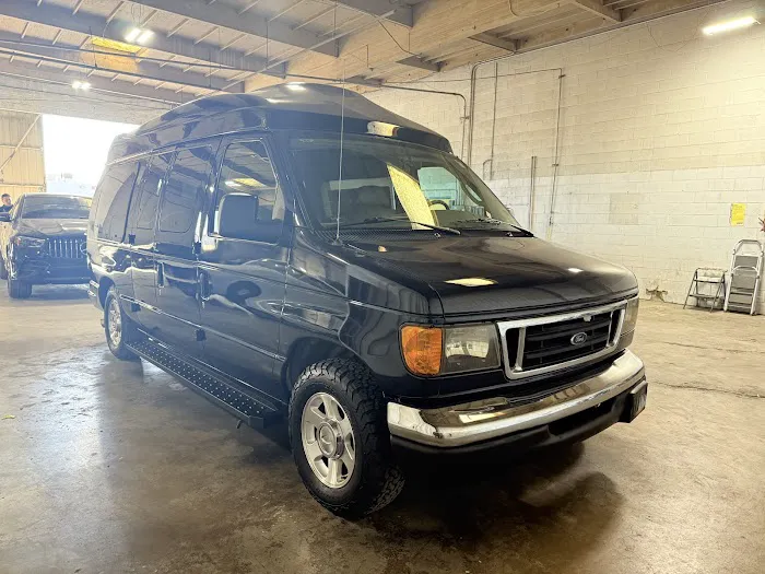 Maaco Auto Body Shop & Painting 2