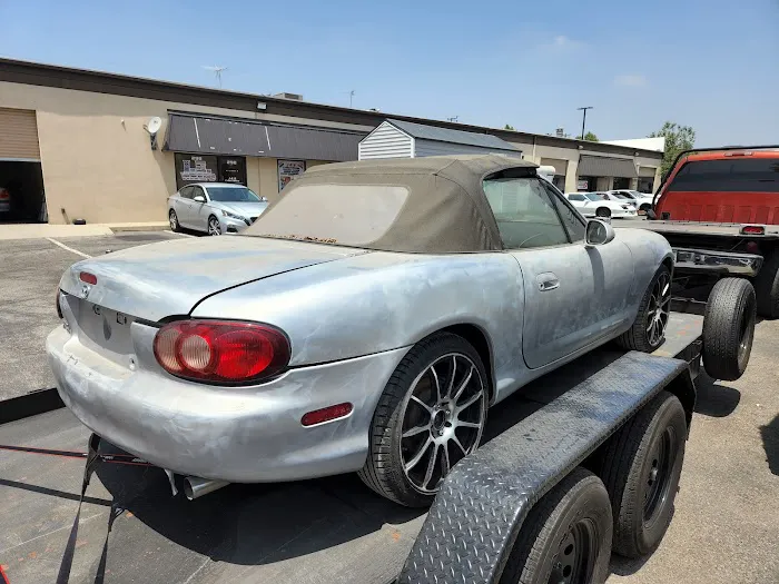 Auto Repair Shop 8
