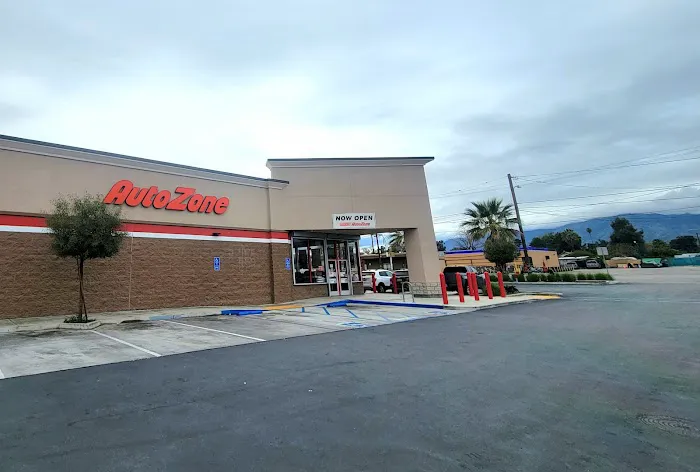 AutoZone Auto Parts 1