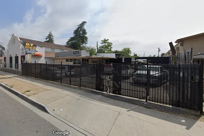 1375 N E St 1