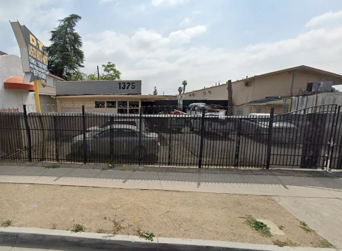 1375 N E St 2