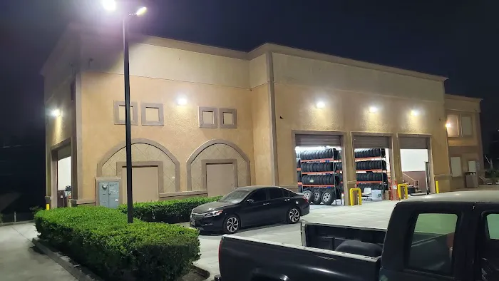 Guadalajara Tires & Auto 9
