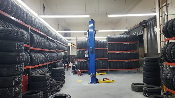 Guadalajara Tires & Auto 6