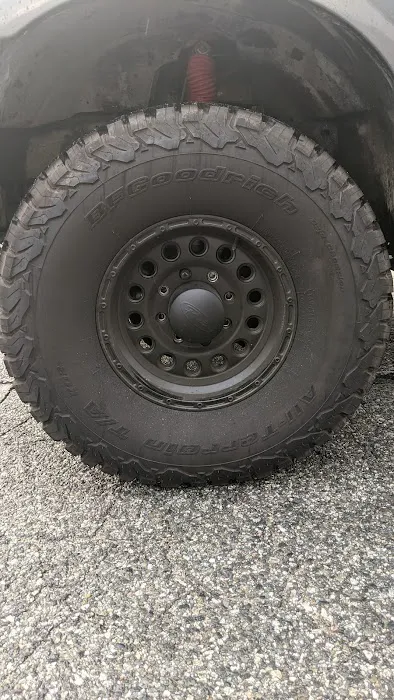Victor's Tire Shop 5