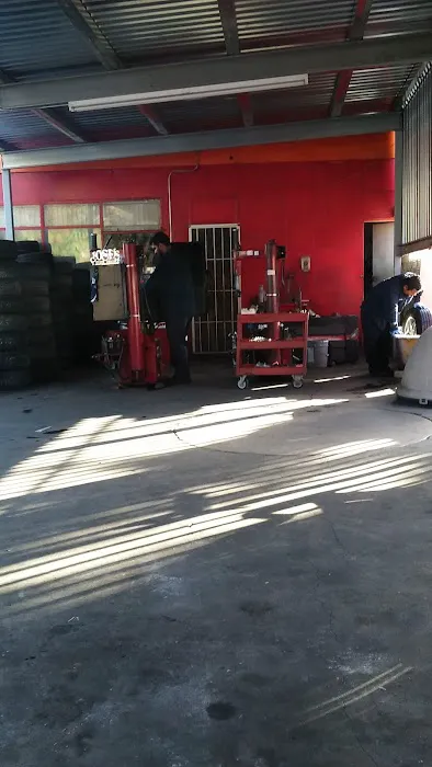 Jose's Tire Shop 4