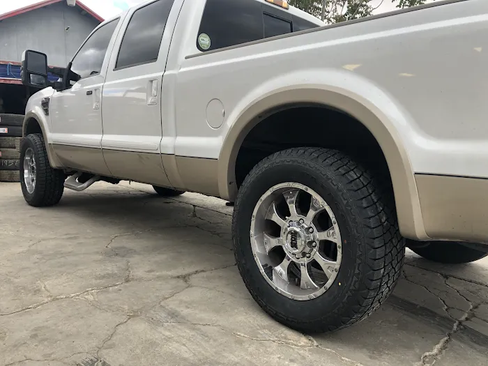 Herrera's Tires Shop 5