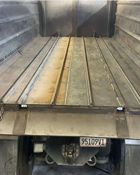 Izzys Kustoms Truck and Trailer Repair 9