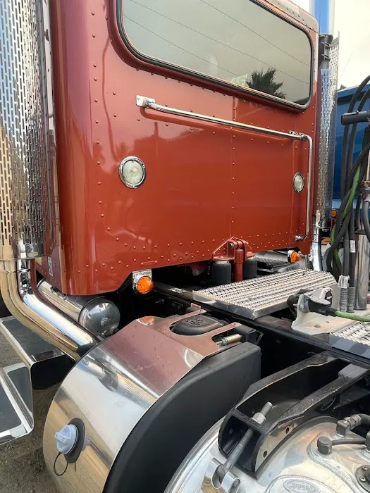 Izzys Kustoms Truck and Trailer Repair 6