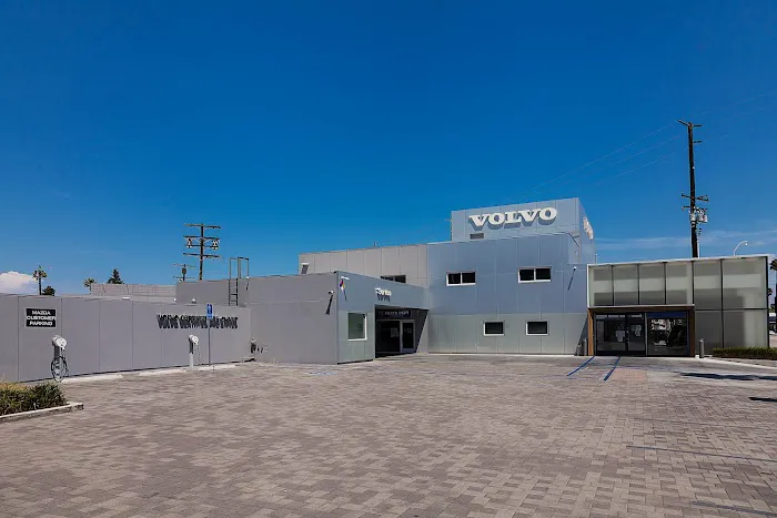 Volvo Cars Culver City Service & Parts Dept. 4