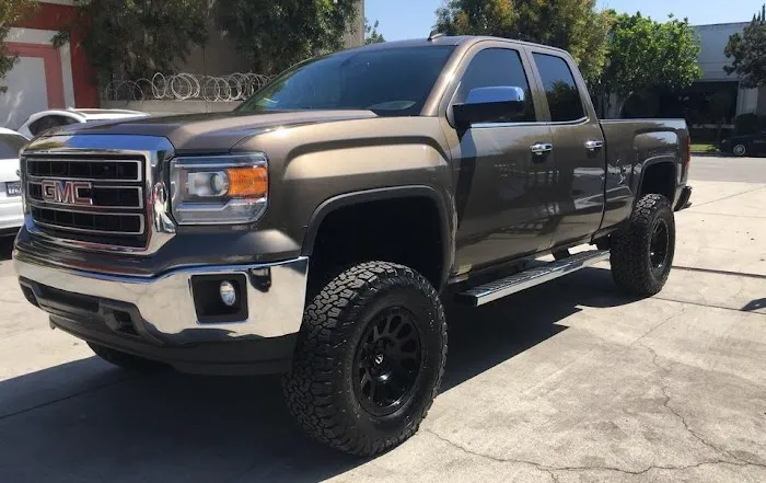 Marina Auto Body - Washington Blvd 4