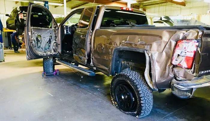 Marina Auto Body - Washington Blvd 5