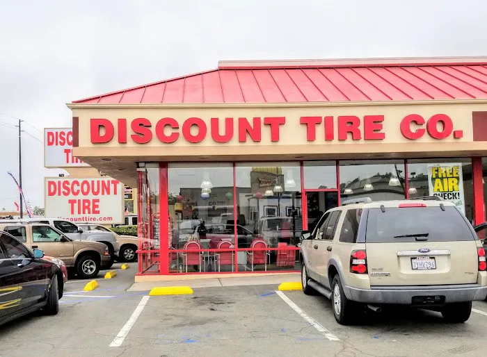 Discount Tire 0