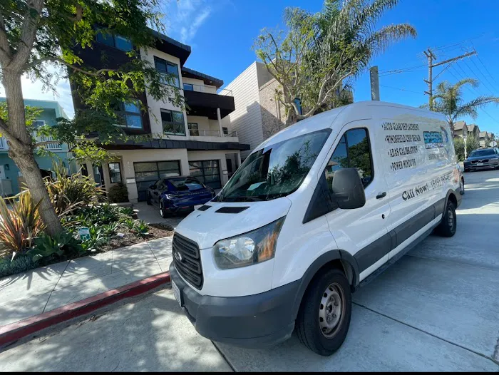 Speedy Windshield Repair 9
