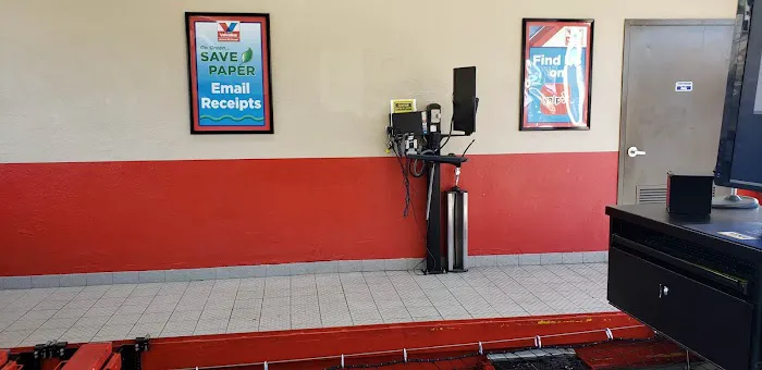 Valvoline Instant Oil Change 4