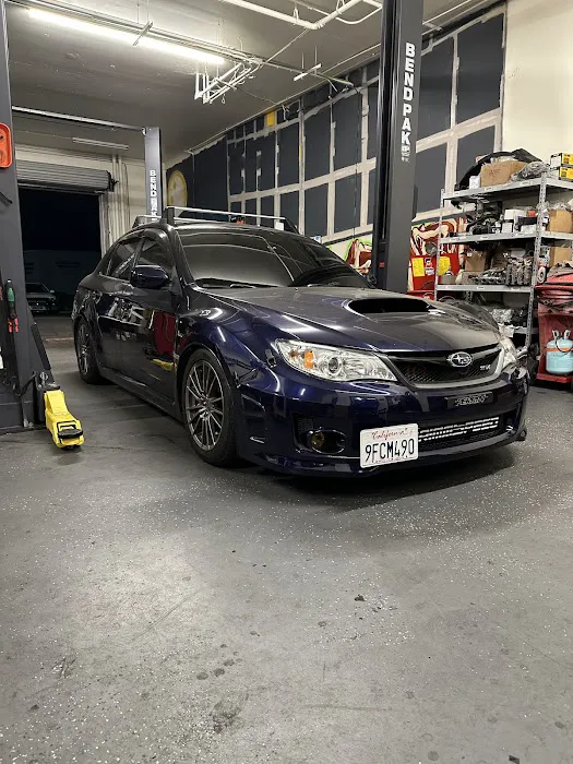 Luxury Auto Body of Miramar 5