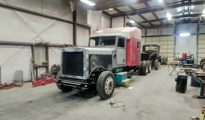 JJJR's Truck Repair & Maintenance 9