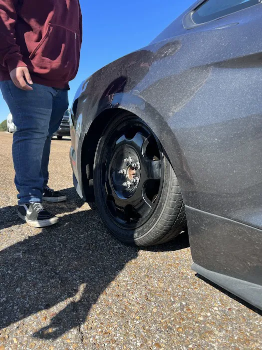 Whalin Tire 0