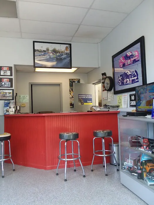 Honey's Service Station & Tire 2