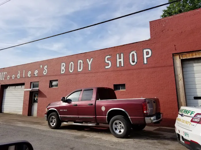 Woodlee's Garage & Body Shop 0
