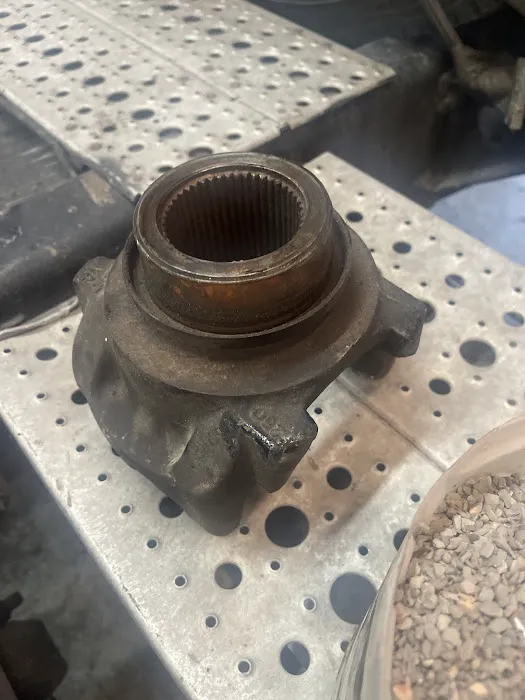 B&L Truck Repair 2