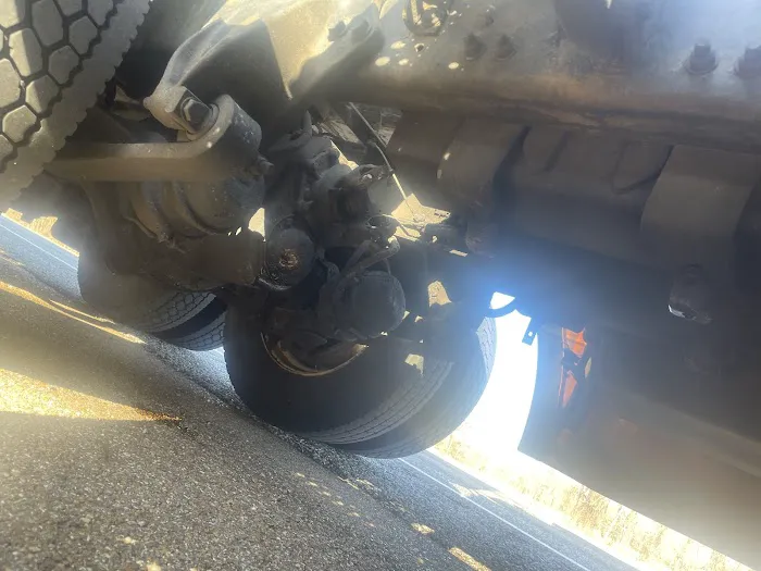 B&L Truck Repair 7