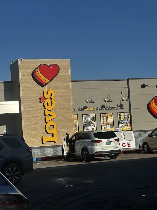 Love's Truck Care 1